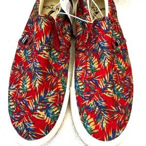 Nautica slip on 'Candler' Red Palm sneakers NWT Size 8-1/5
